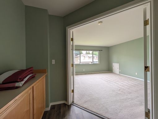 Listing photo thumbnail