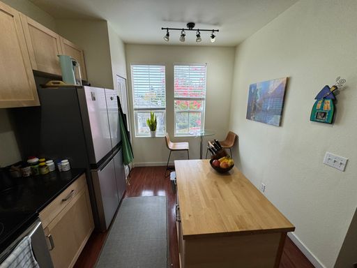 Listing photo thumbnail