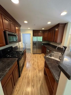 Listing photo thumbnail