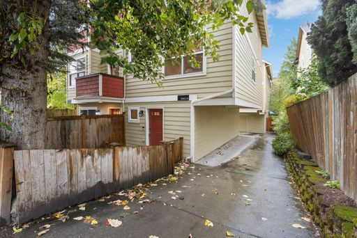 5943 36th Ave S #A, Seattle, WA 98118