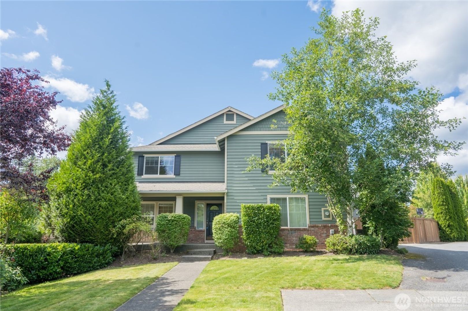 Redmond House: 22306 NE 100th Way