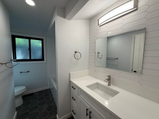 Listing photo thumbnail