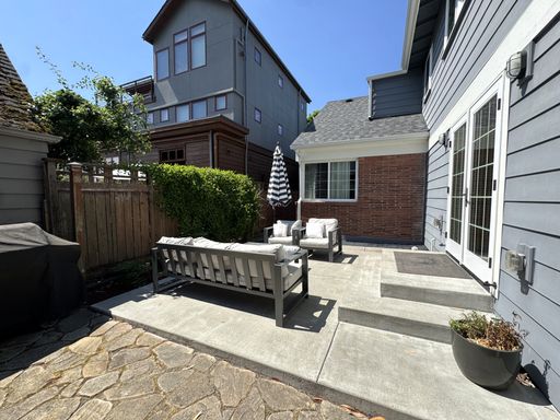 Listing photo thumbnail