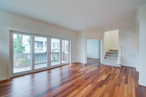Listing photo thumbnail
