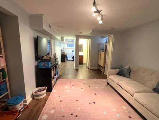 Listing photo thumbnail