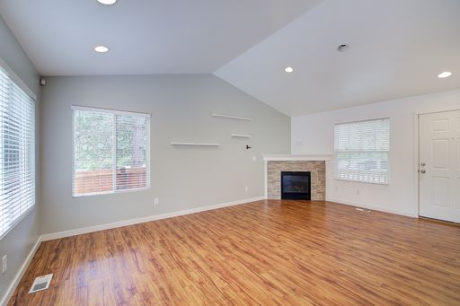 Listing photo thumbnail