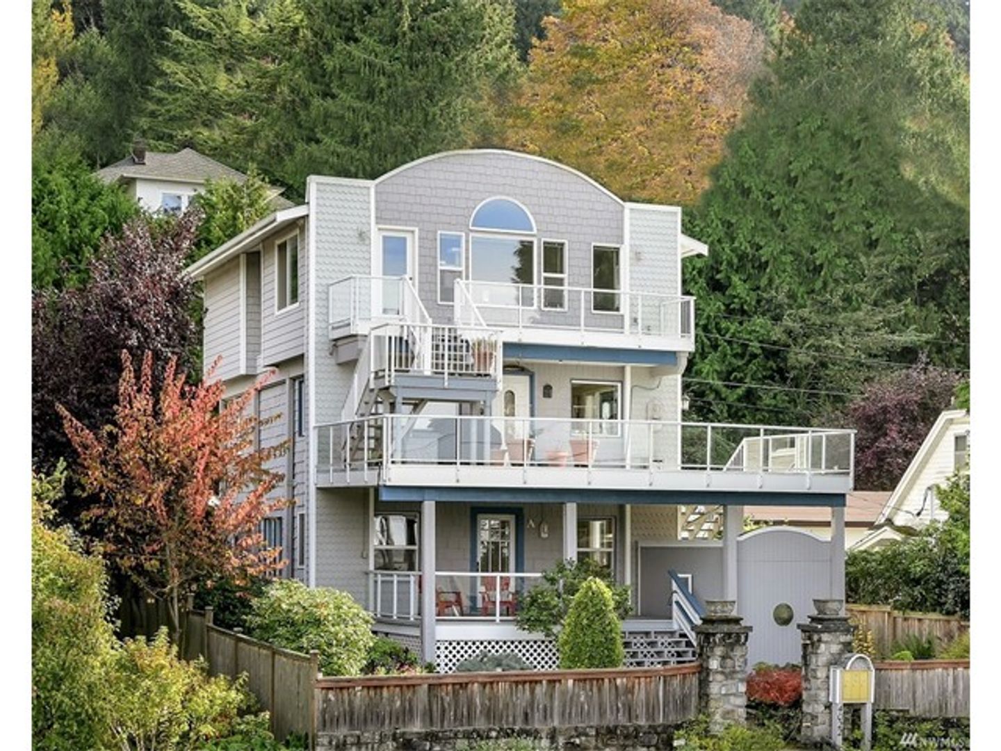 Seattle Apartment: 4022 59th Avenue SW