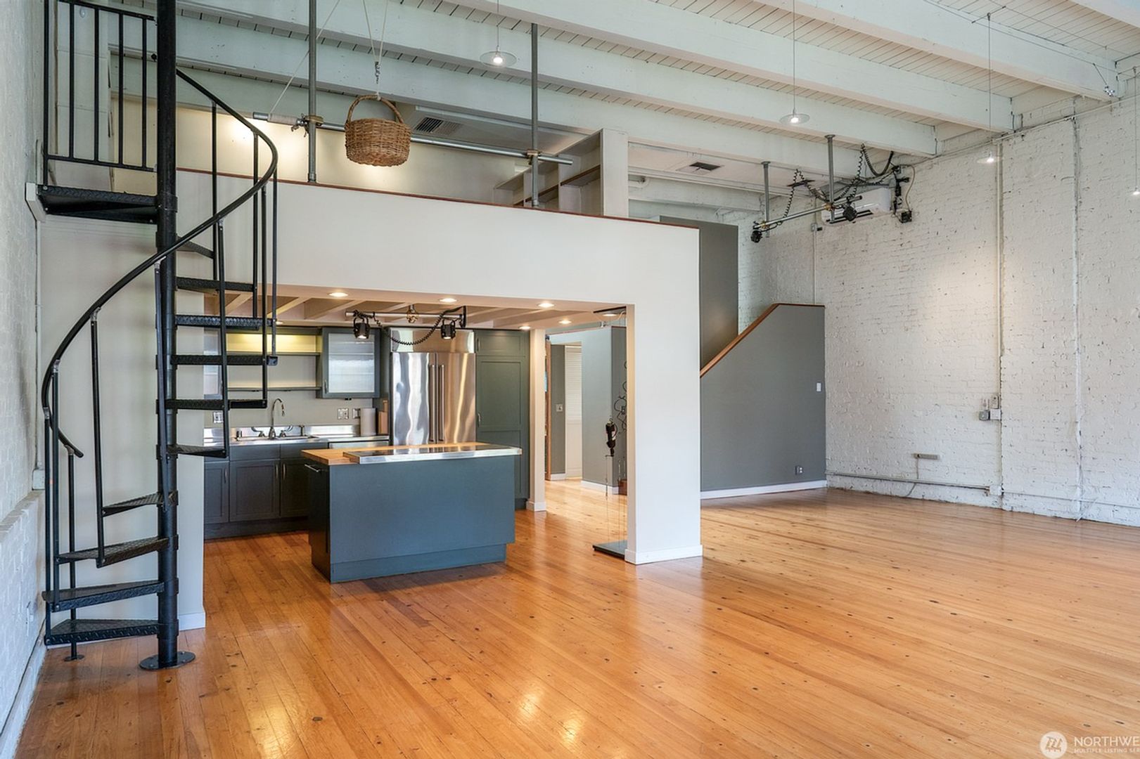 Seattle Condo: 80 S Jackson St #408