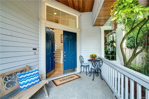Listing photo thumbnail