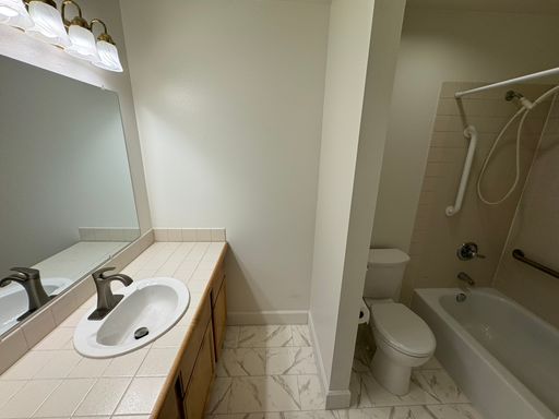 Listing photo thumbnail