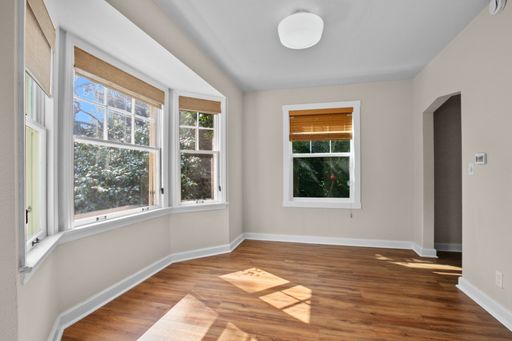 Listing photo thumbnail
