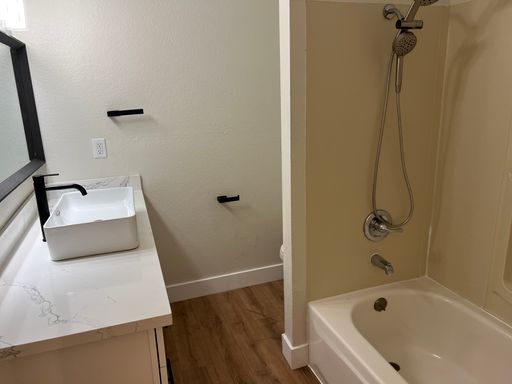 Listing photo thumbnail