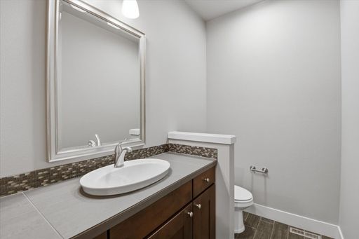 Listing photo thumbnail
