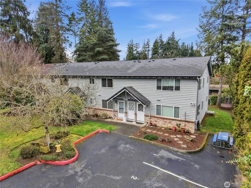 7909 218th St SW #6, Edmonds, WA 98026