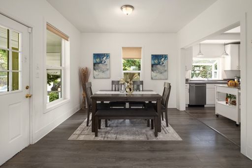 Listing photo thumbnail