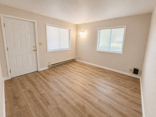 Listing photo thumbnail