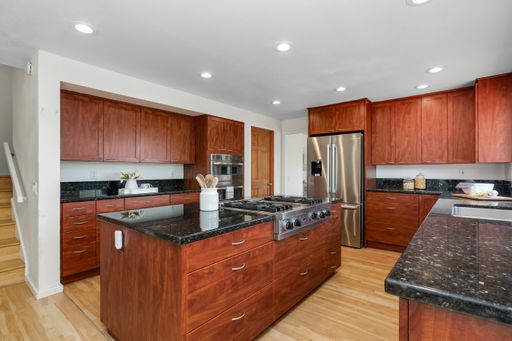 Listing photo thumbnail