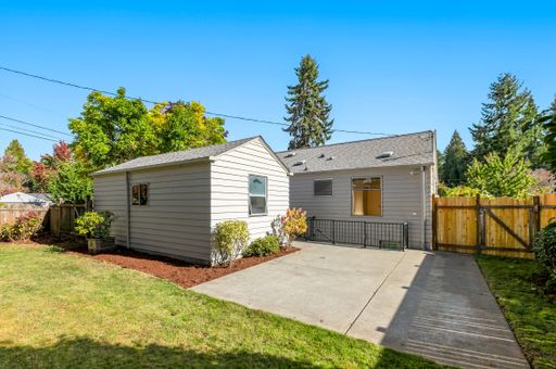 Listing photo thumbnail
