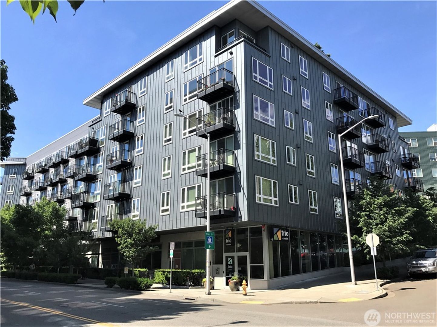 Seattle Condo: 3104 Western Ave #513