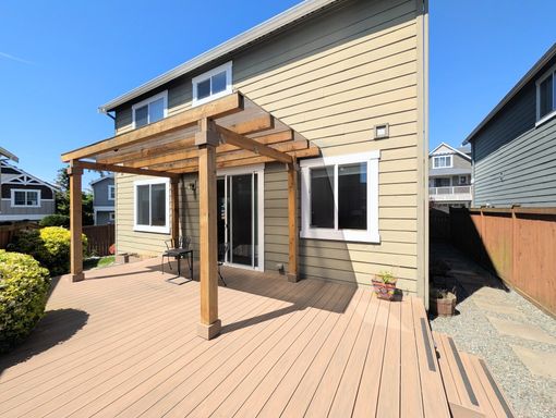 Listing photo thumbnail