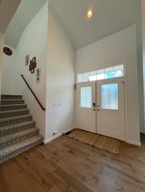 Listing photo thumbnail