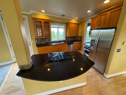 Listing photo thumbnail