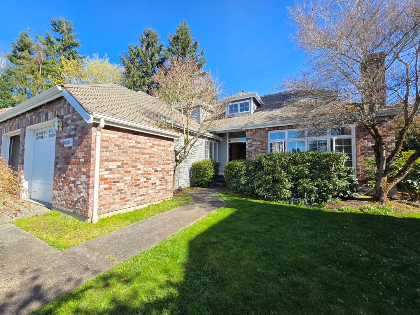 Bellevue House: 6333 138th PL SE