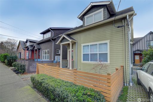 2213 NW 60th St, Seattle, WA 98107