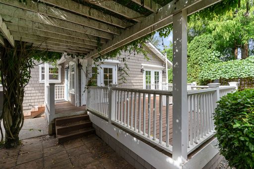 Listing photo thumbnail