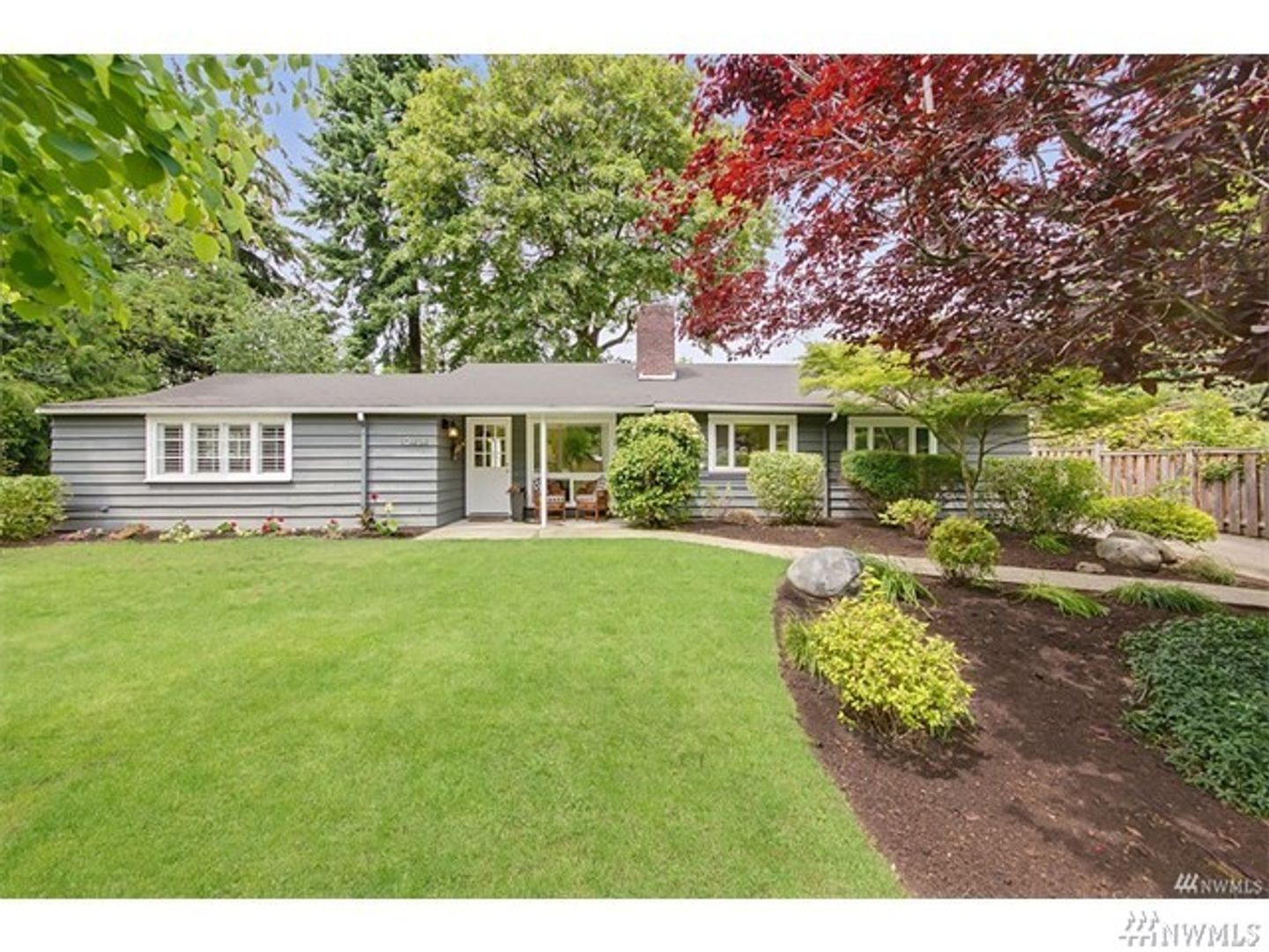 Bellevue House: 10424 NE 17th Street