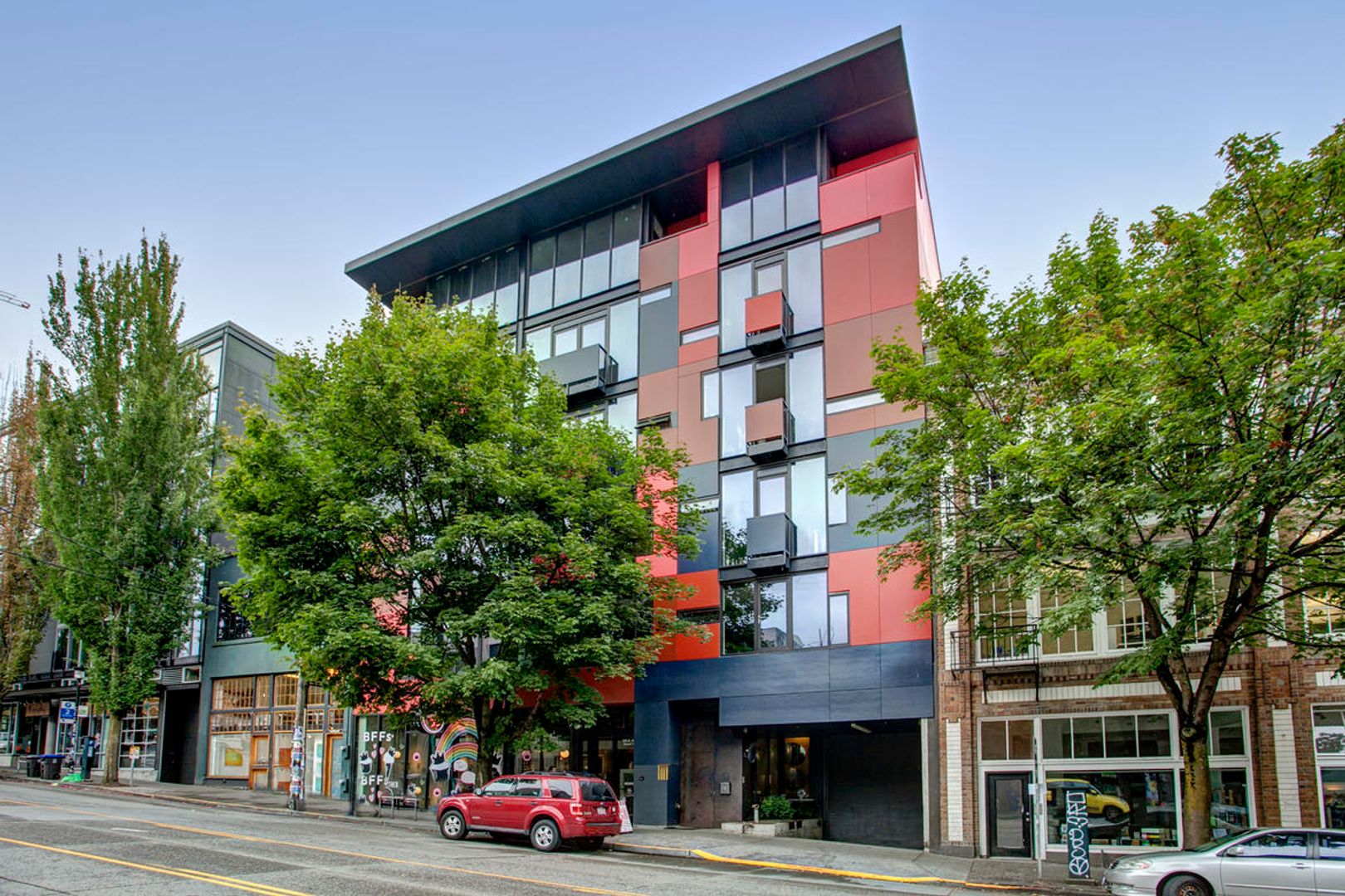 Seattle Condo: 1111 E Pike Street #204