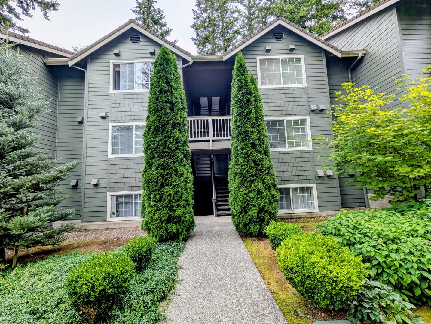 Mill Creek Condo: 15433 Country Club Dr #D304