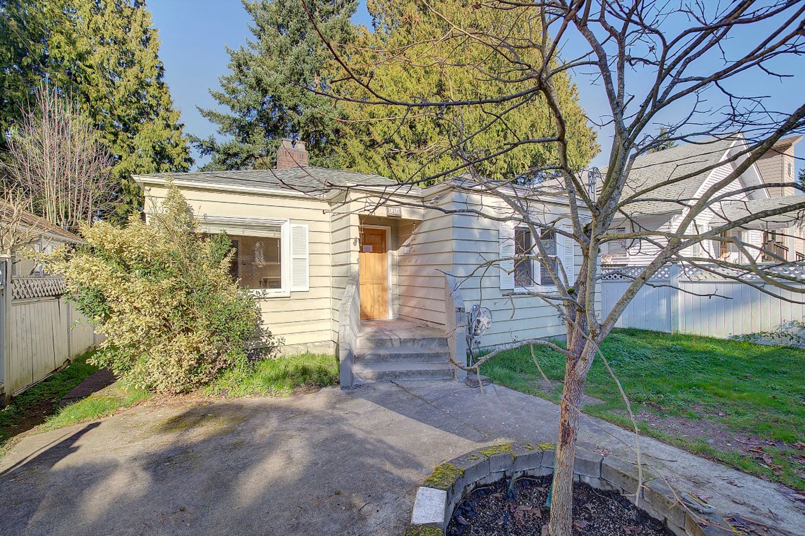 Seattle House: 1210 NE 95th St