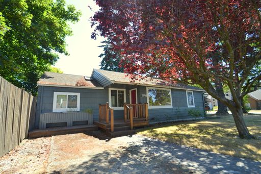 13702 Densmore Avenue N, Seattle, WA 98133