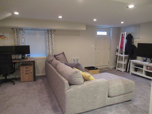 Listing photo thumbnail