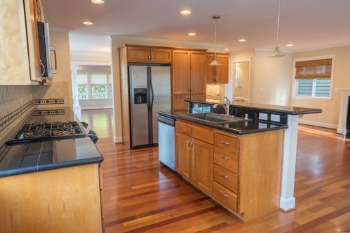 Listing photo thumbnail