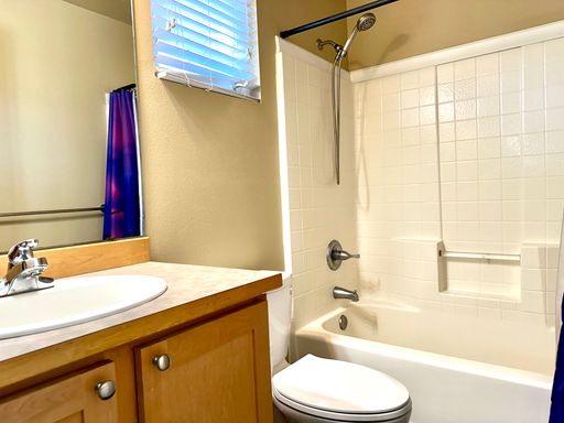 Listing photo thumbnail
