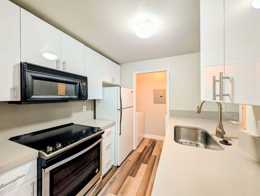 Listing photo thumbnail