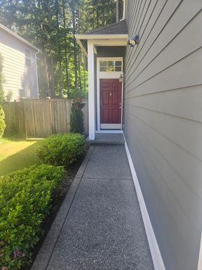 Listing photo thumbnail
