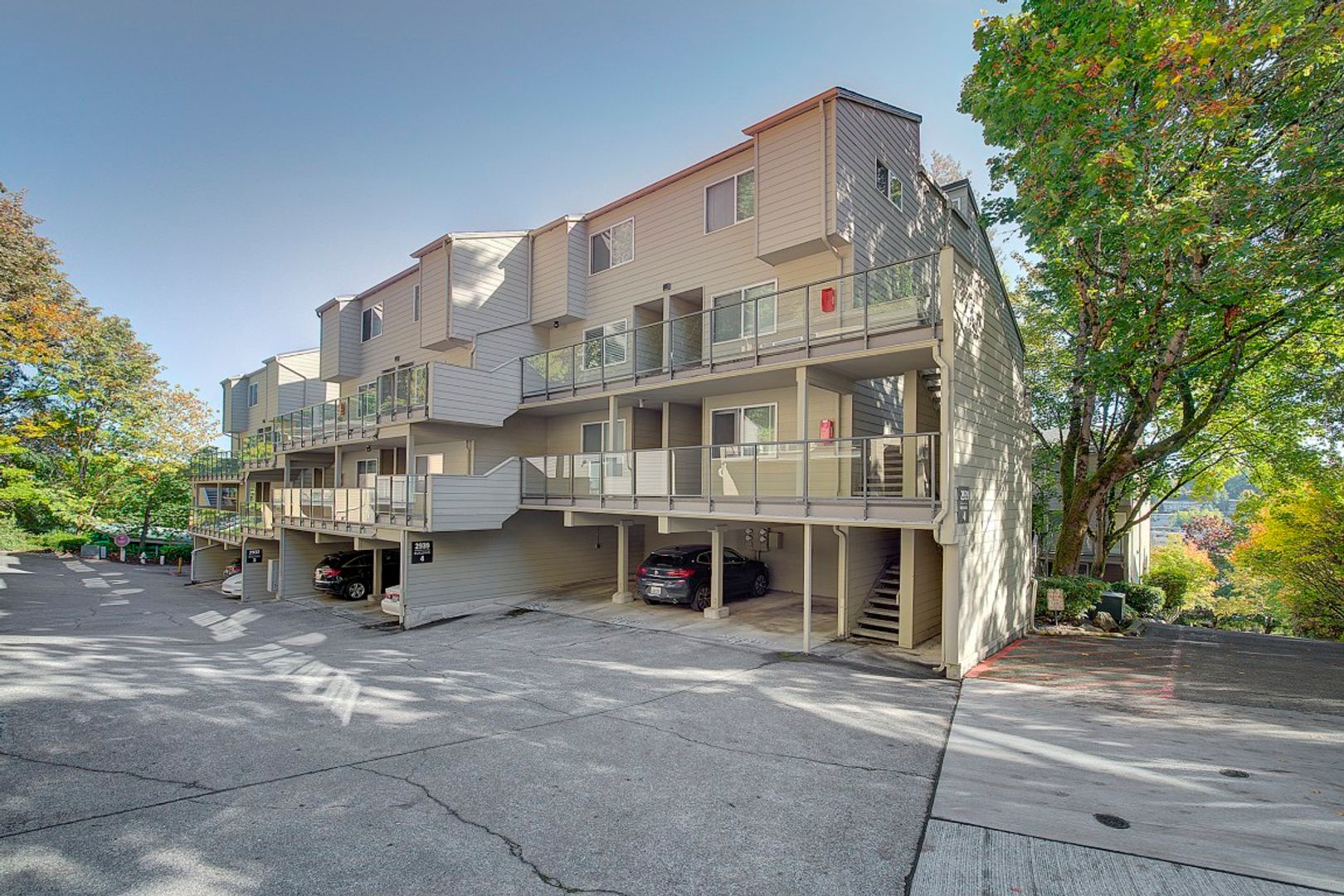 Mercer Island Condo: 2939 79th Avenue SE #42A