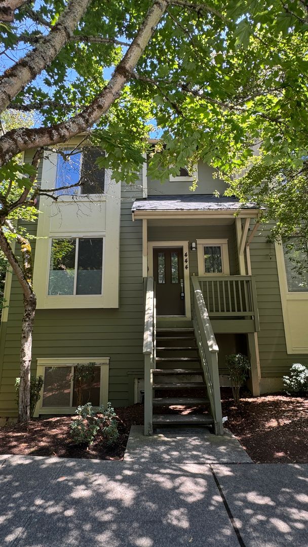 Issaquah Townhome: 444 Shangrila Way NW