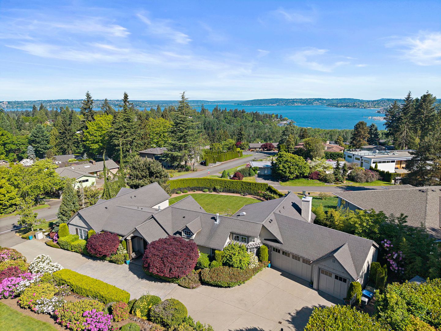 Bellevue House: 3232 98th Ave NE