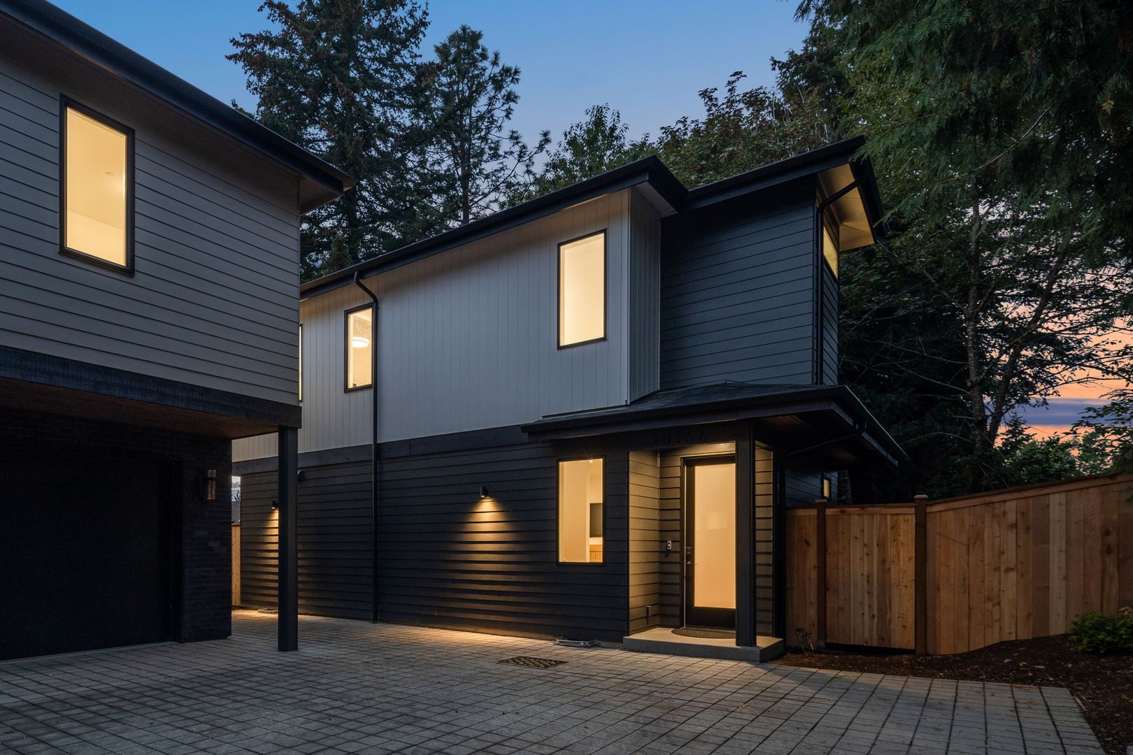 Kirkland House: 10166 113th Place