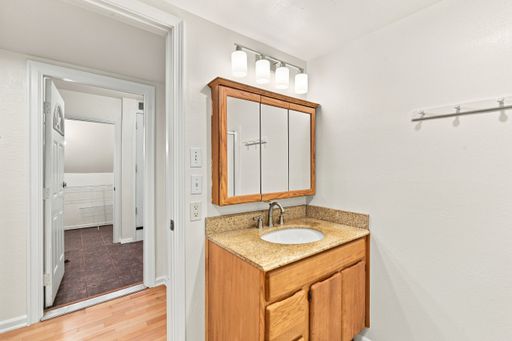Listing photo thumbnail
