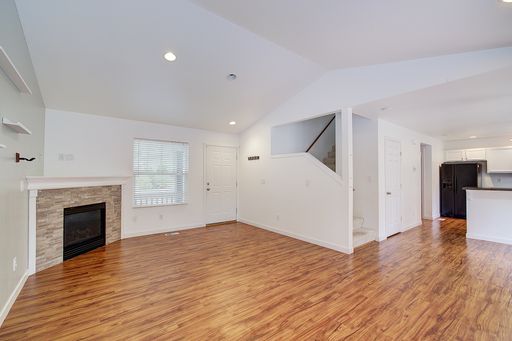 Listing photo thumbnail