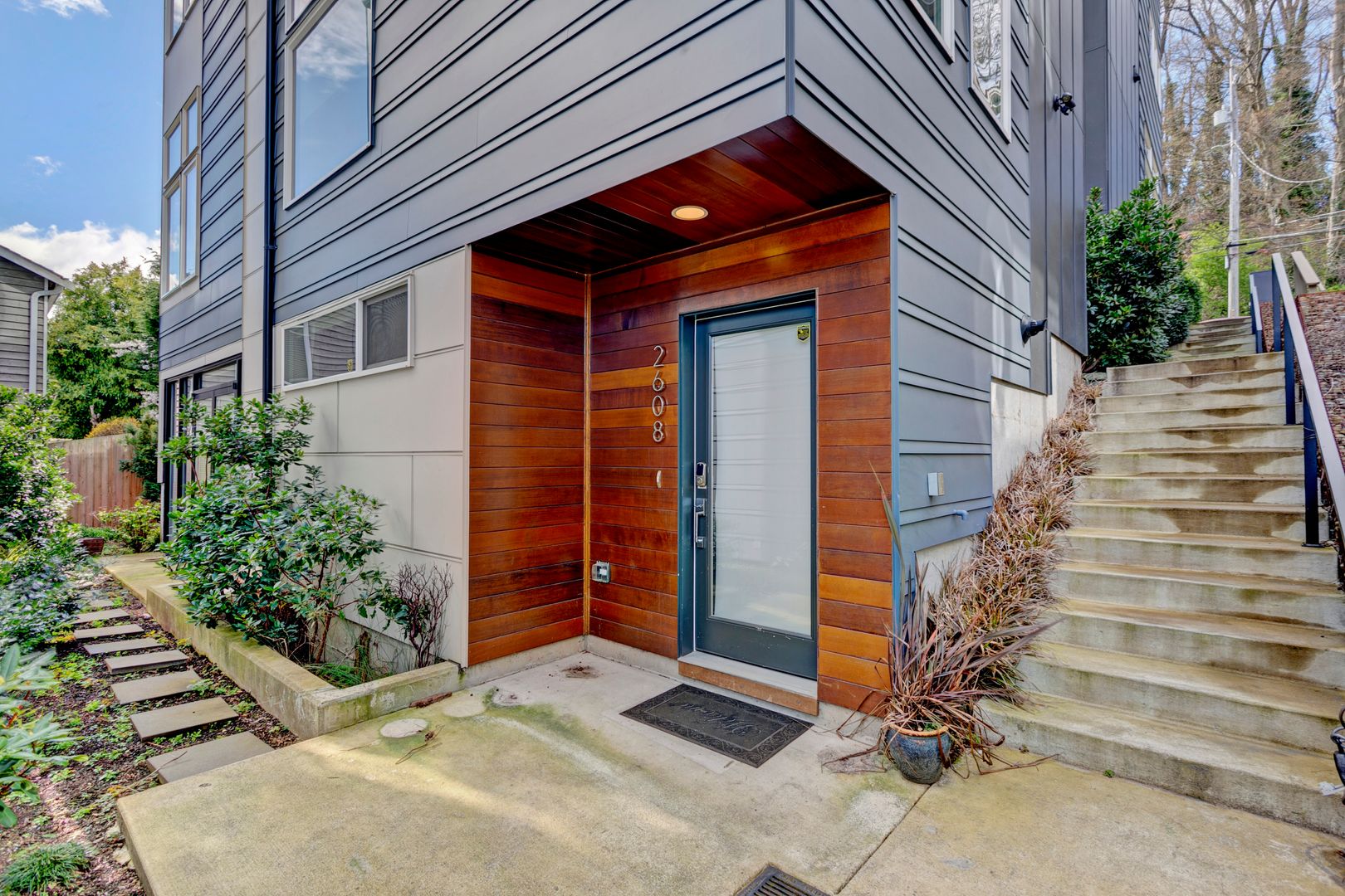 Seattle Townhome: 2608 23rd Ave W