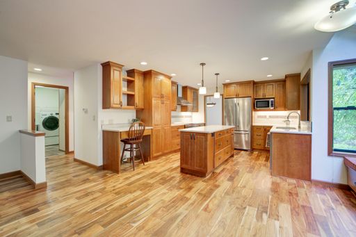 Listing photo thumbnail