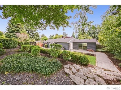 10424 NE 17th Street, Bellevue, WA 98004