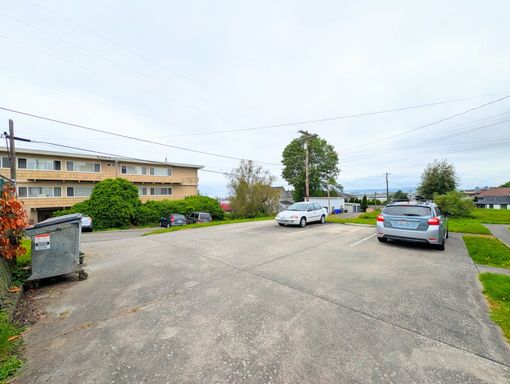 Listing photo thumbnail