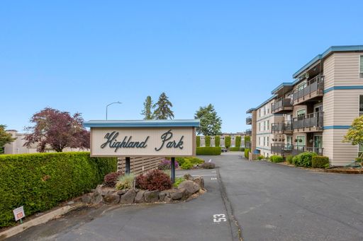 550 Elm Way #106, Edmonds, WA 98020